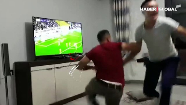 Fenerbahçeli taraftarların gol sevinci viral oldu