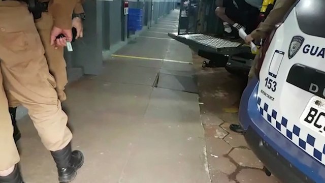 Homem com mandado de prisão em aberto é detido pela PM no Bairro Interlagos