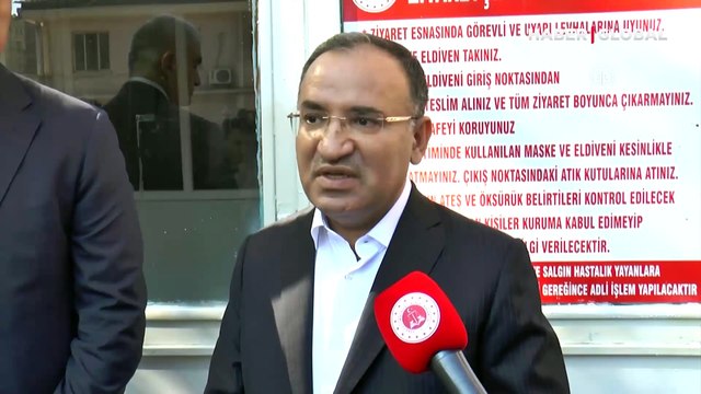 Adalet Bakanı Bozdağ, Diyarbakır Cezaevi anahtarını Kültür ve Turizm Bakanı Ersoy'a teslim etti