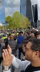 Polis Kuran'ı Kerim yakılmadan aldı ve Pegida liderini tutukladı