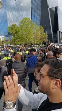 Polis Kuran'ı Kerim yakılmadan aldı ve Pegida liderini tutukladı