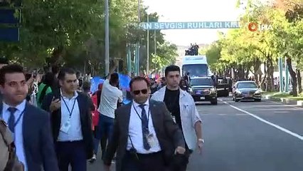 Başkan Erdoğan ilk kez oy kullanacak gençlerle buluştu