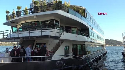 İSTANBUL BOĞAZI'NDAKİ BOKS GECESİNDE KAZANAN SERDAR AVCI