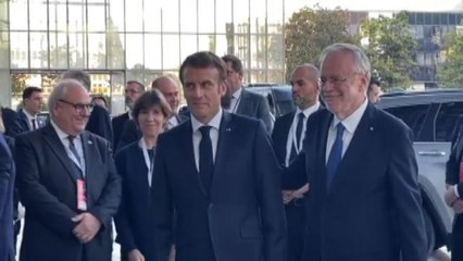 Macron arrivato ad assemblea apertura "Un grido per la pace"