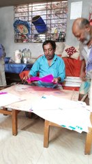 ঘুড়ি বানানো হচ্ছে