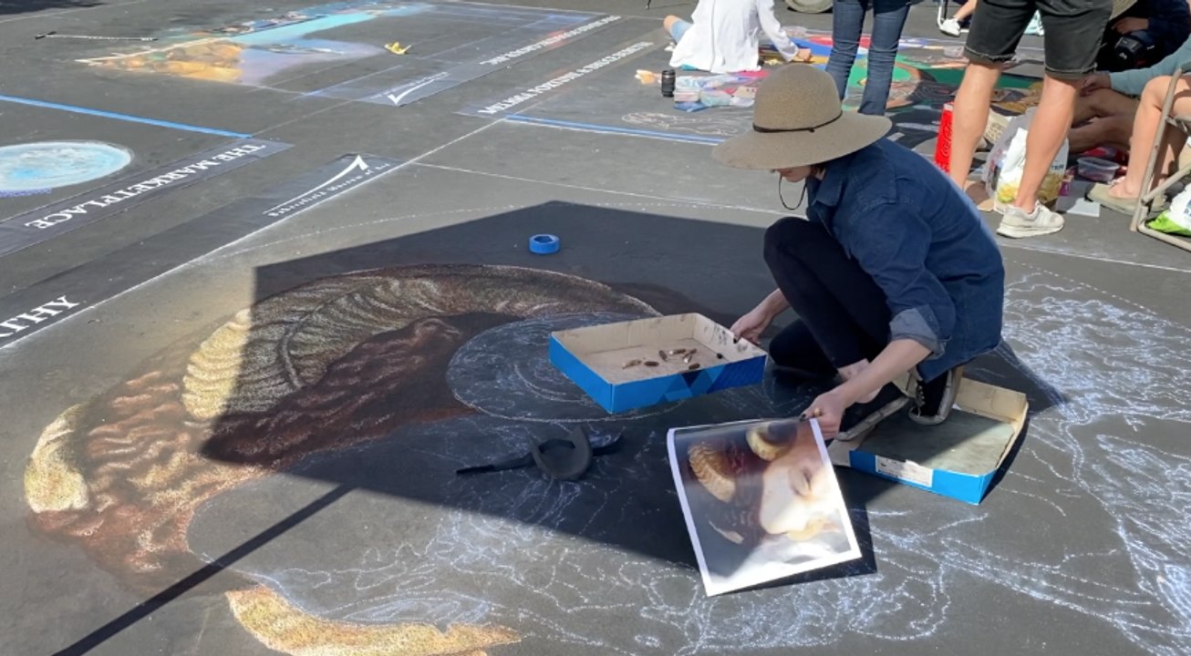Local artist shares her passion at Via Arte