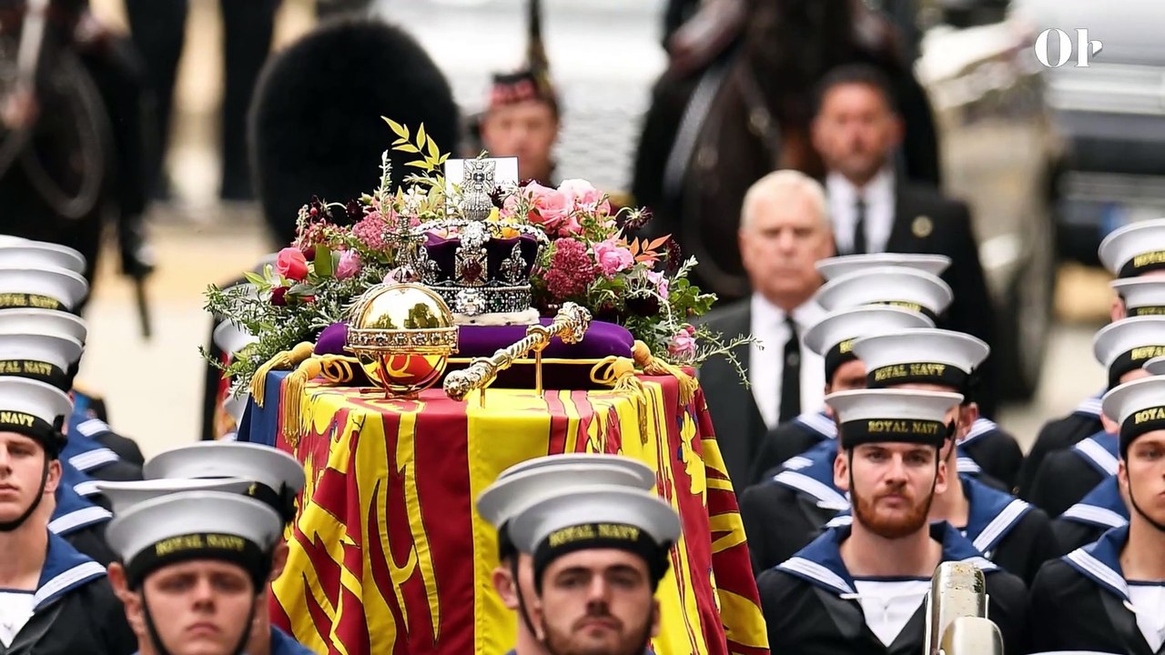 King Charles III. bedankt sich mit Kinderfotos