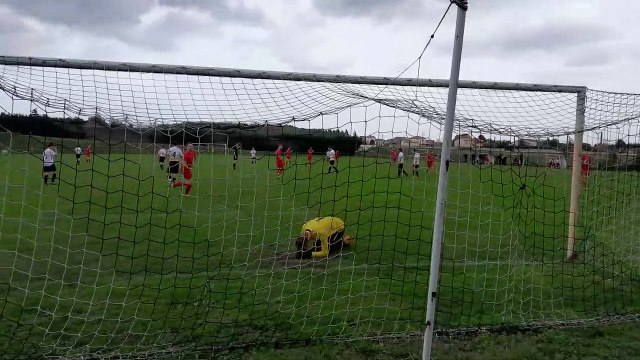 MATTÉO RODE CÉLÈBRE SON BUT EN COUPE RENÉ GIRAUD FACE AU FC PLATEAU ARDECHOIS DIMANCHE 23 OCTOBRE 2022