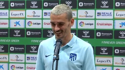 Griezmann: "Me hago un poco pequeño estando entre las leyendas"