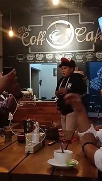 Pengamen Cilik Suara Merdu Cover Lagu Oasis Dont Look Back In Anger