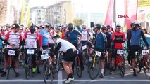 SPOR Cumhuriyet Kupası Bisiklet Yarışı'nı hurdacılık yapan sporcu kazandı