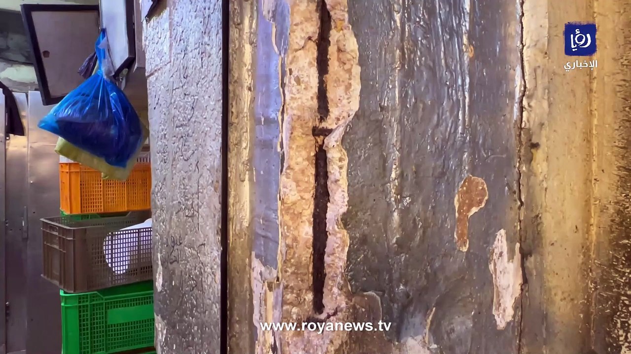 انهيار أجزاء من سقف سوق الخضار في وسط البلد بعمان