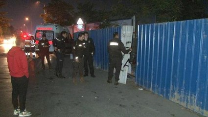 Fatih'te hastane karşısındaki şantiye bölgesinde cansız erkek bedeni bulundu