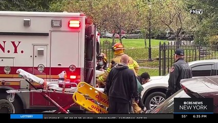 Firefighters rescue mother, daughter from Bronx building blaze
