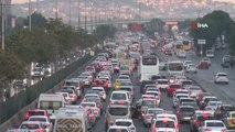 İstanbul'da haftanın ilk günü trafik yoğunluğu yüzde 51'e ulaştı