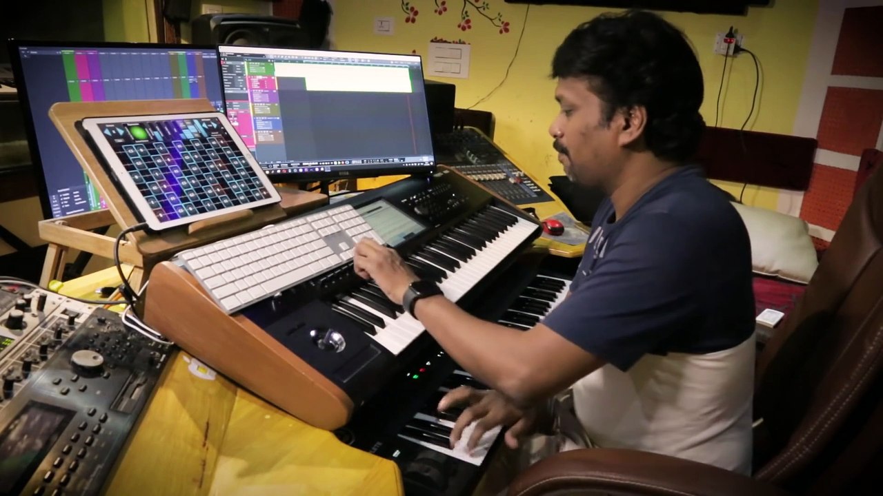 KGF_Theme_Music__Anoop_Kovalam___Live_Programming__KGF__Yash(1080p)