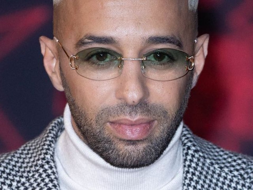 Énorme bourde du rappeur Naps en direct sur le plateau de la "Star Ac" : Nikos le recadre !