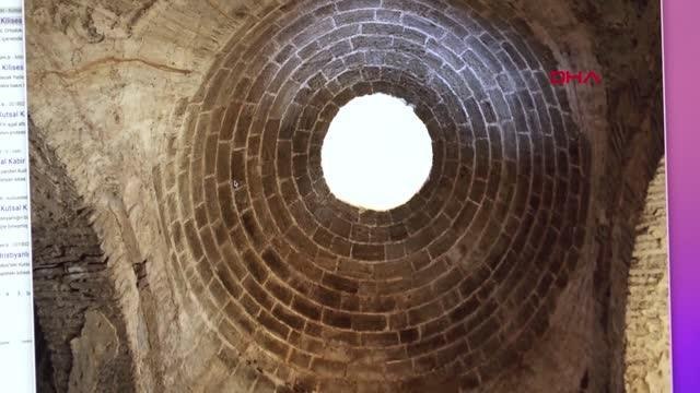 'NOEL BABA'NIN MEZARI DÜNYA GÜNDEMİNDE