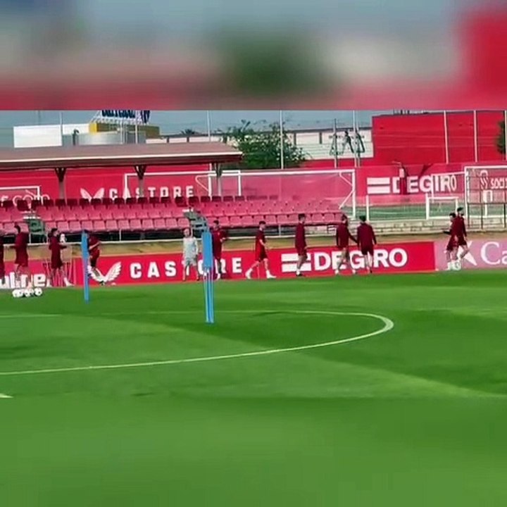 Entrenamiento del Sevilla antes de recibir al Copenhague - Vídeo ...