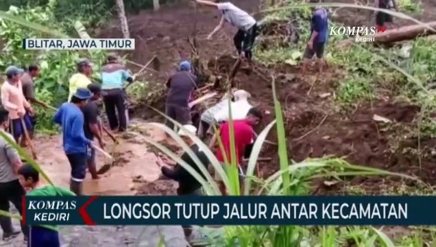 Hujan Deras, Jalan Antar Kecamatan Tertutup Longsor