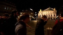 Atletas utilizan el parkour para apagar las luces de los escaparates en París