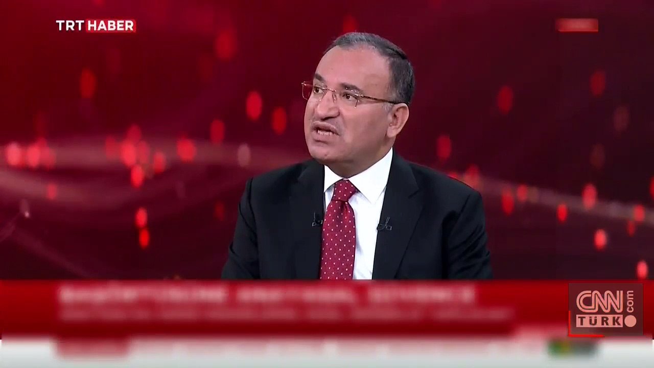 Bakan Bozdağ: Başörtüsü için Anayasa'nın 24. maddesi değişecek