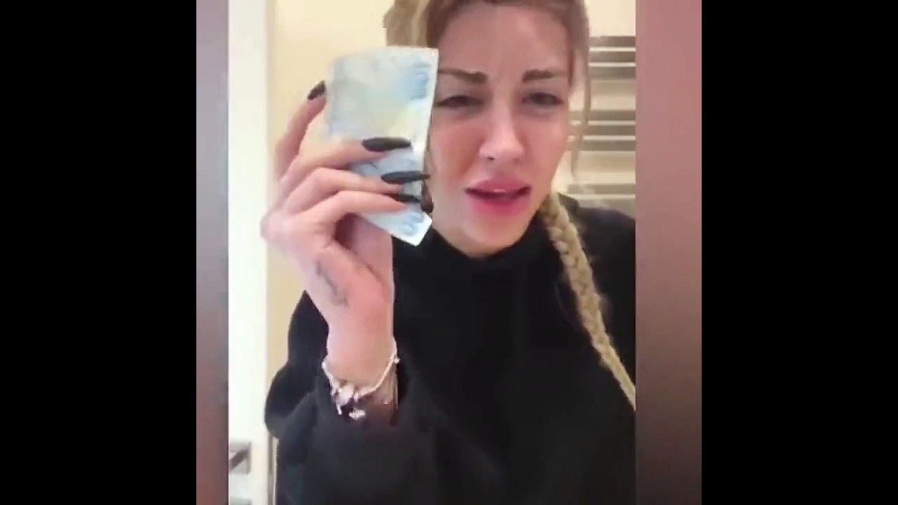 Türk lirasını klozete atan fenomen Mika gözaltına alındı