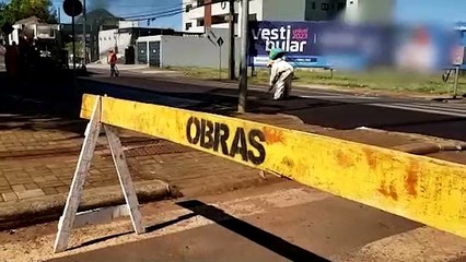 Obras na Rua Salgado Filho causam tumulto no trânsito no Centro