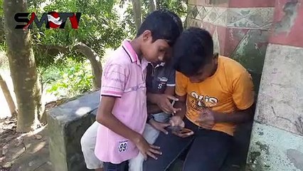 অন্যকে ভাইরাল করতে গিয়ে নিজেই ভাইরাল