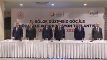 Ege'deki 6 ilin valisi düzensiz göçle mücadele toplantısında bir araya geldi