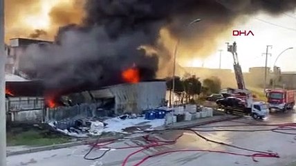 Kocaeli'de iki fabrikada yangın!