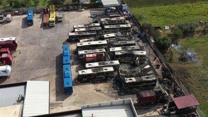 Incendio in officina a Nettuno: il 'cimitero' di autobus carbonizzati
