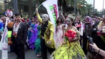 'Zombies' take over Mexico City in annual parade for the walking dead