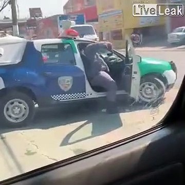 Un policier pas vraiment prêt pour les courses poursuites