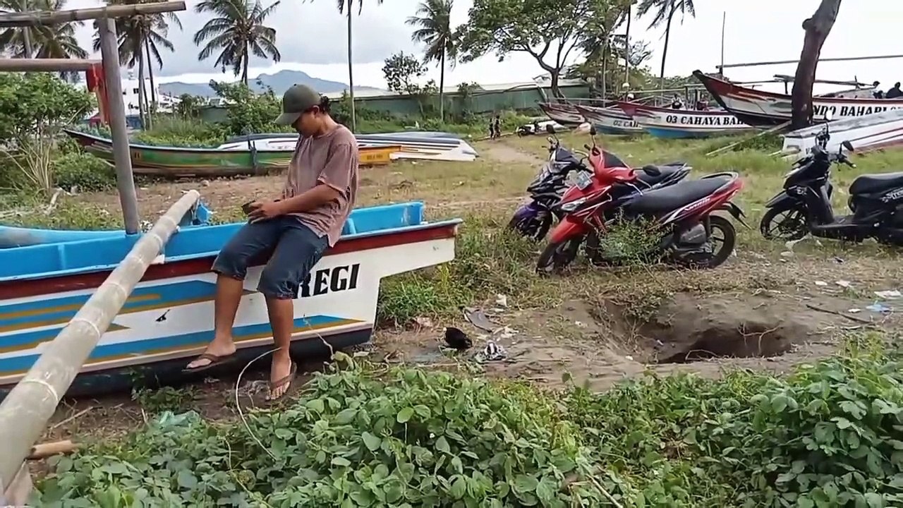 MAKAN BUAH SAKTI JADI BISA .....!!!