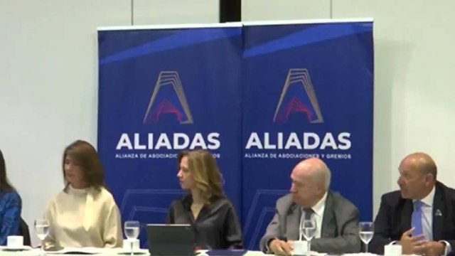 Continúa la discusión por la tributaria: gremios aseguran que afectará la generación de empleo