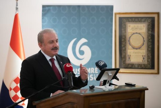 TBMM Başkanı Şentop, Zagreb İslam Merkezi'nde Hilye-i Şerif Sergisi'nin açılışını yaptı
