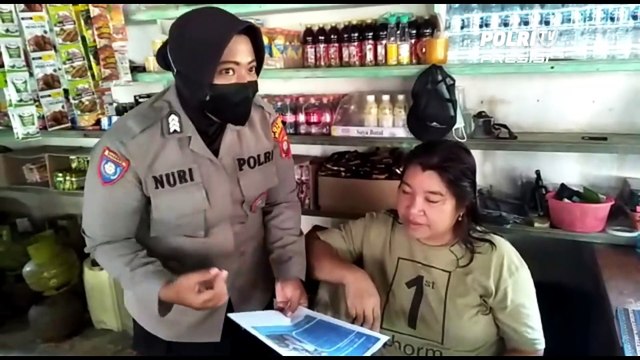 Sambang Dua Desa, Satbinmas Polres Melawi Sampaikan Imbauan Tentang Gangguan Ginjal Akut