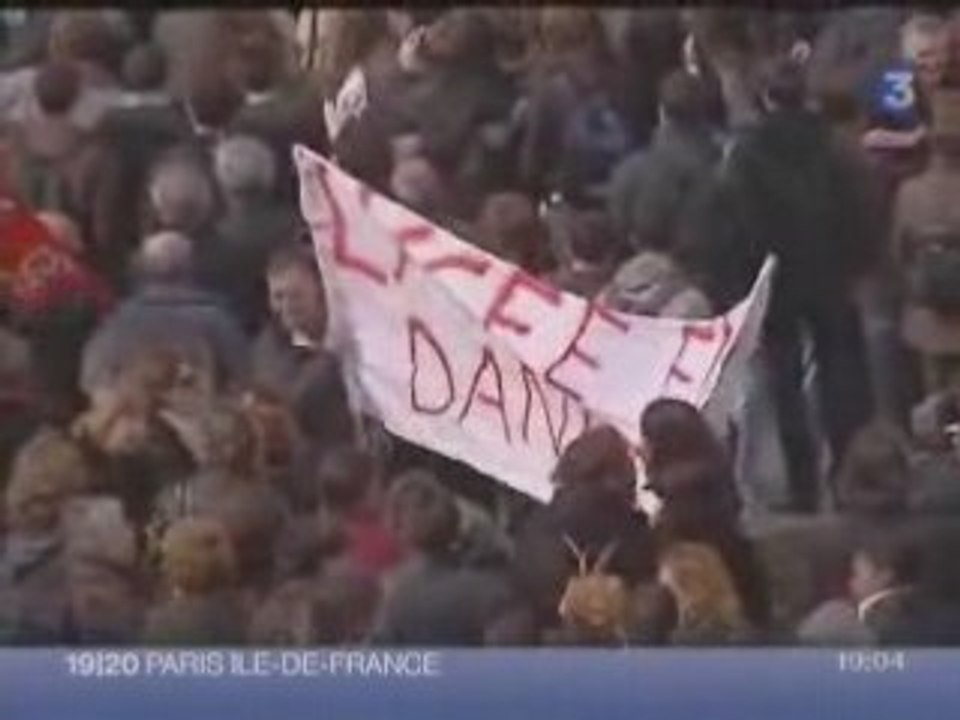 Manifestation à Saint Quentin en Yvelines contre la DHG
