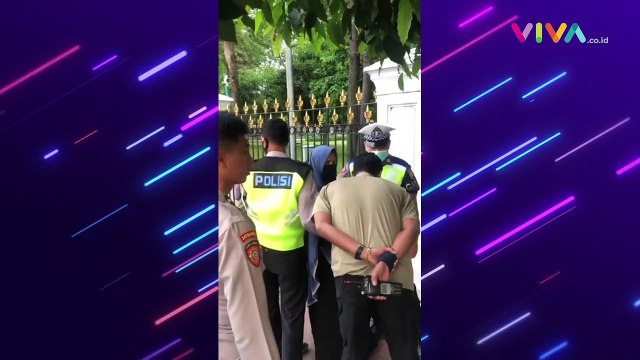 Wanita Bercadar Todong Senjata ke Paspampres