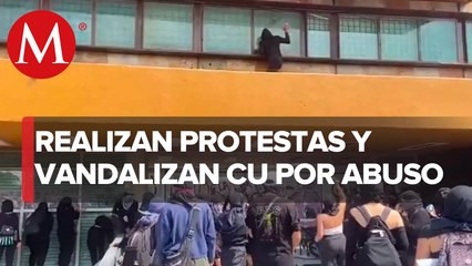 Protestan en CU por caso de abuso sexual en CCH Sur; vandalizan Rectoría