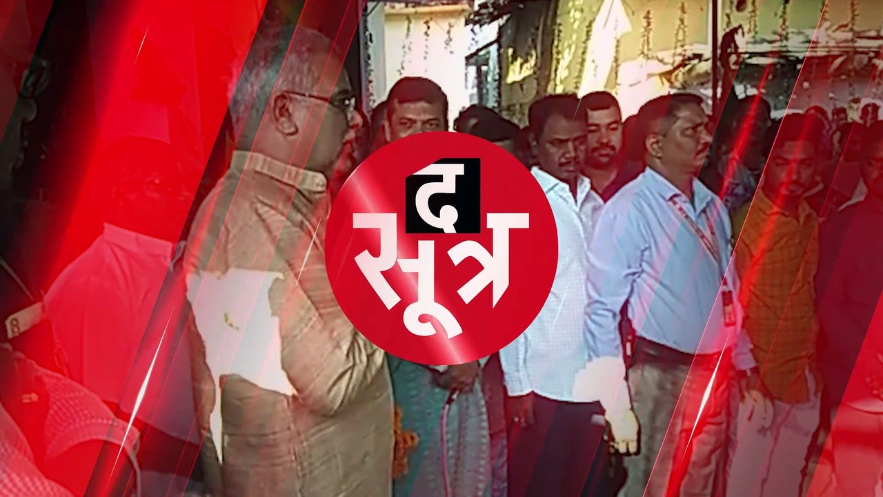 सीएम भूपेश बघेल ने निभाई सोंटा प्रहार की परंपरा, हाथों पर खाई मार; देखें वीडियो