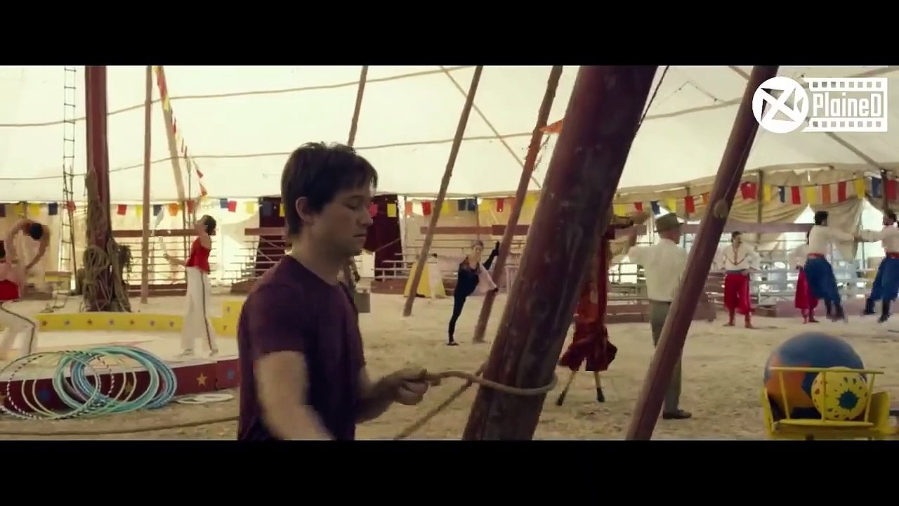 (True Story) Insane Daredevil Illegally Wire Walks Between Twin Towers At 1369 Feet