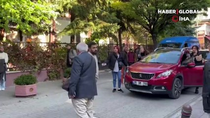 Tartışmayı görüntüleyen muhabirine tehdit: Bak onu yayında göreyim bulurum seni