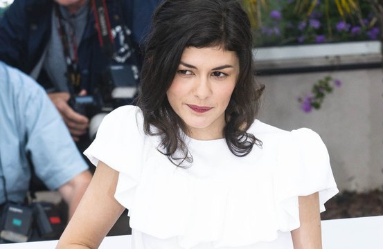 Audrey Tautou s'indigne contre la chirurgie esthétique