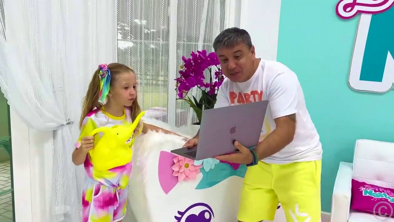 Nastya shares the secrets of how to become a successful blogger