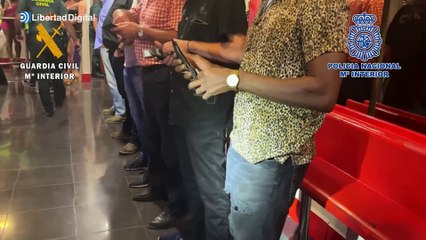 La Guardia Civil detiene a dos personas e identifica a 53 en clubes de alterne en La Rioja