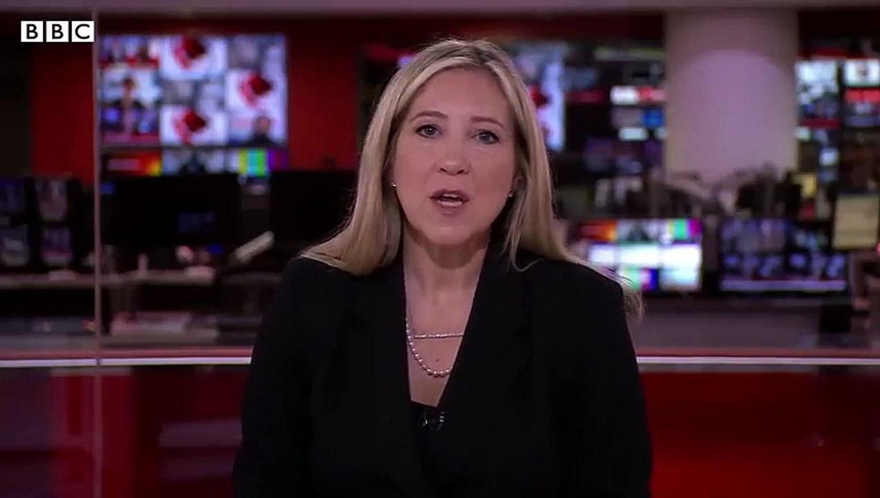 Chinese_ex-president_Hu_Jintao_escorted_out_of_congress_-_BBC_News.