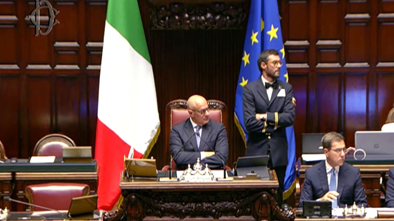L'intervento di Aboubakar Soumahoro e il monito a Meloni: "Italiani si nasce ma anche si diventa"