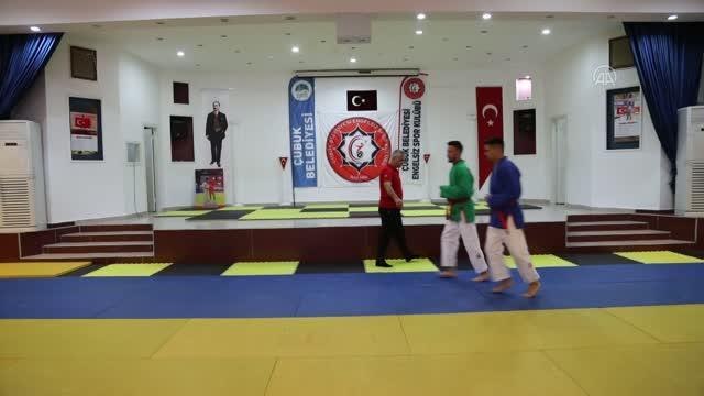 Çubuklu sporcular Dünya Kuraş Şampiyonası'nda 2 altın madalya kazandı